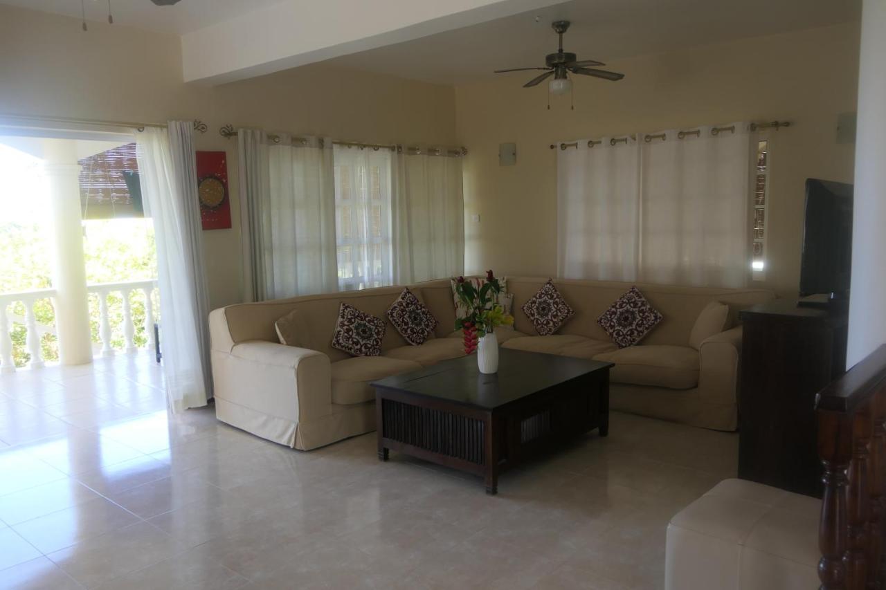Tropical Garden Self Catering Villa Victoria Luaran gambar