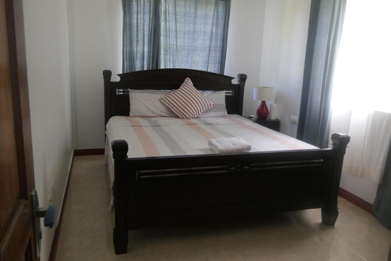 Tropical Garden Self Catering Villa Victoria Luaran gambar