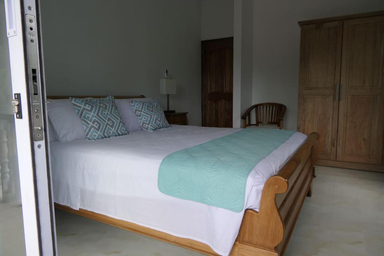Tropical Garden Self Catering Villa Victoria Luaran gambar